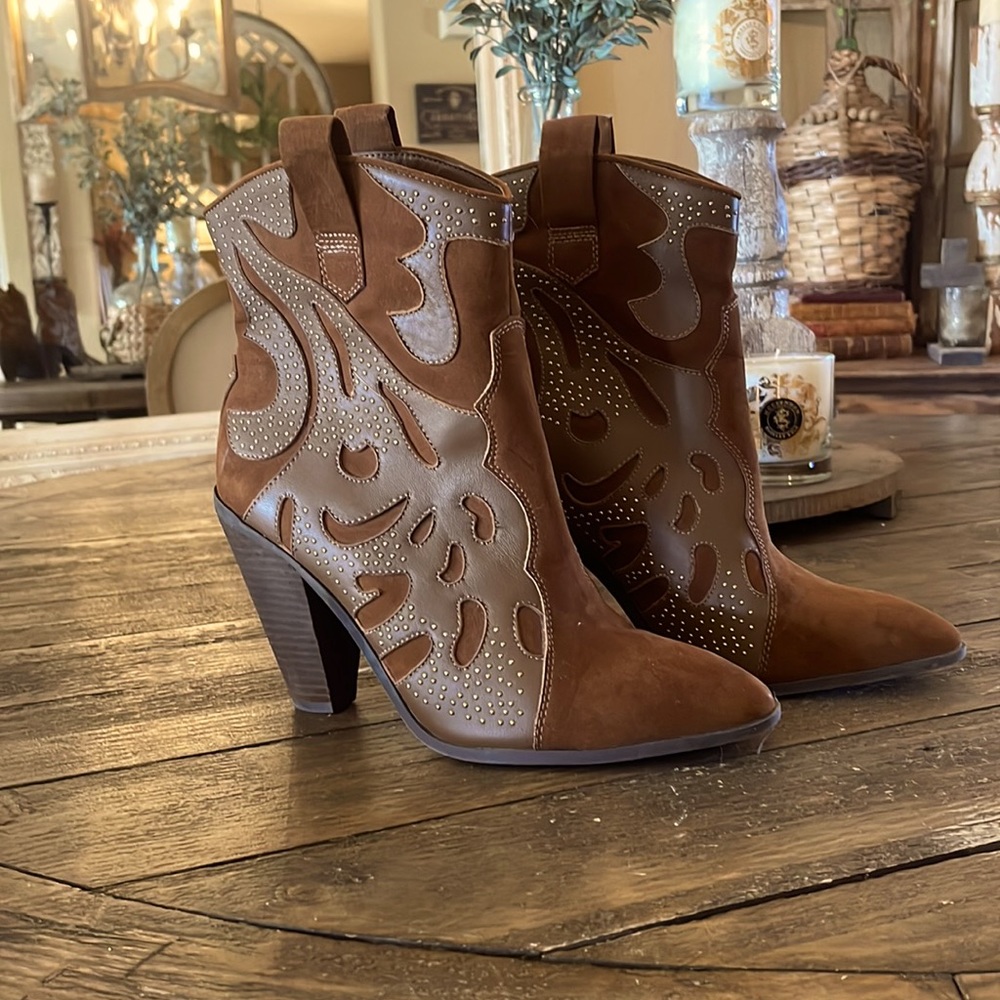 Carlos by Carlos Santana Brown Sterling Western Booties Size 9